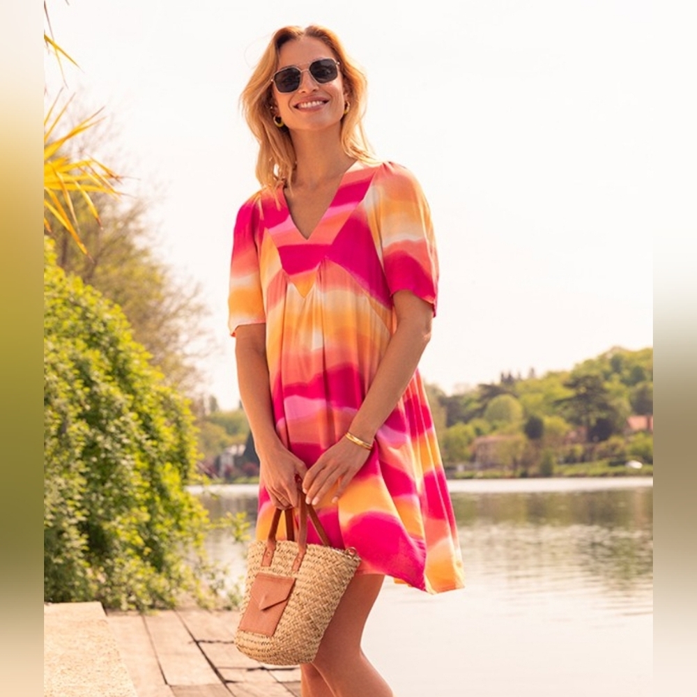 An'ge S Margarita Dress Shortsleeve V-neck Flowy Babydoll Mod Mini Summer Dress